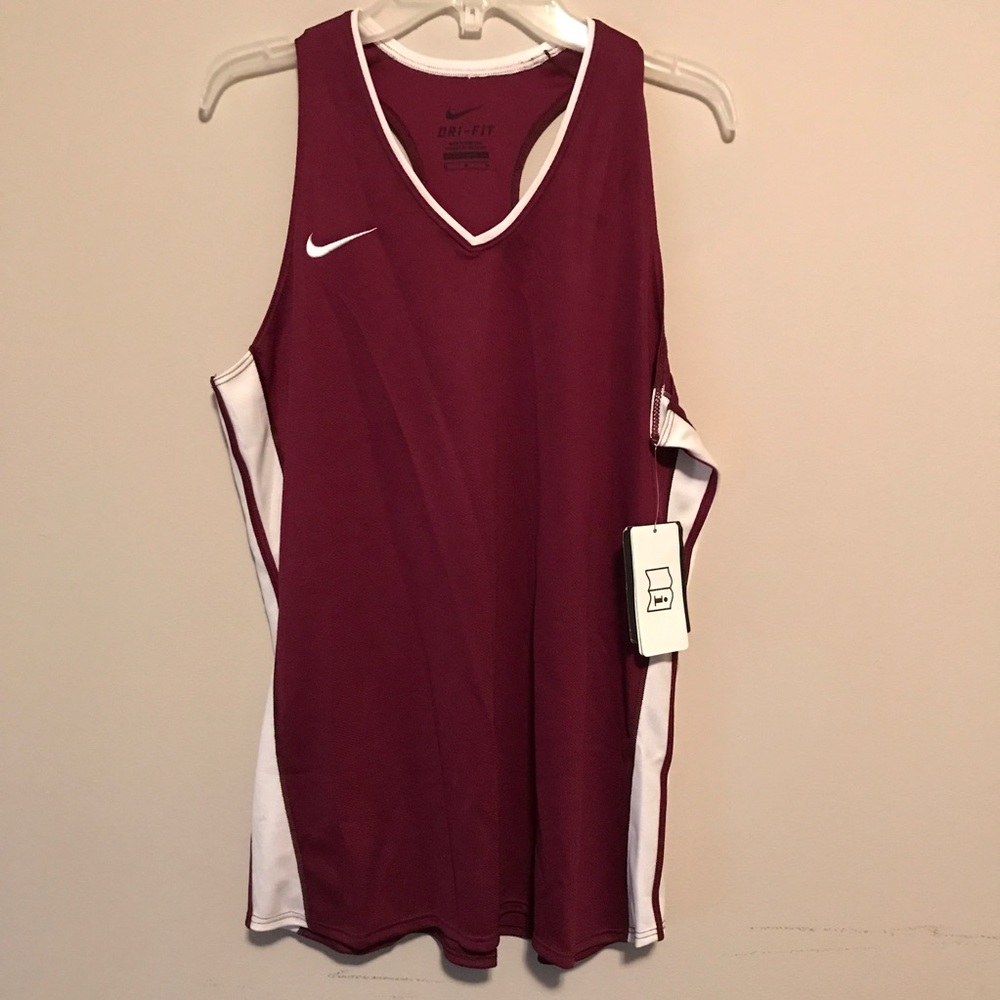 NWT Nike Medium Maroon Women’s Workout Tank
